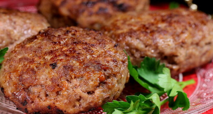 Чечевичные котлеты - не отличить от мясных. Никогда бы не подумала, что там нет ни грамма мяса 