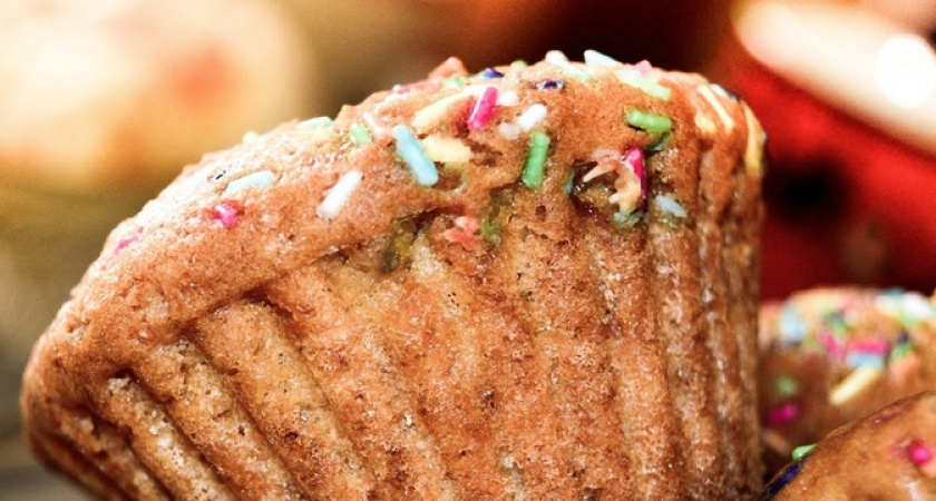 Готовьте эти «ленивые» кексы, когда хочется сладкого: минимум продуктов и времени