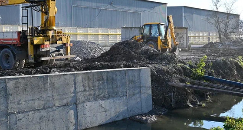 Ливневки вместо елки: власти Новороссийска рассказали, на что потратили сэкономленные на новогодних украшениях деньги