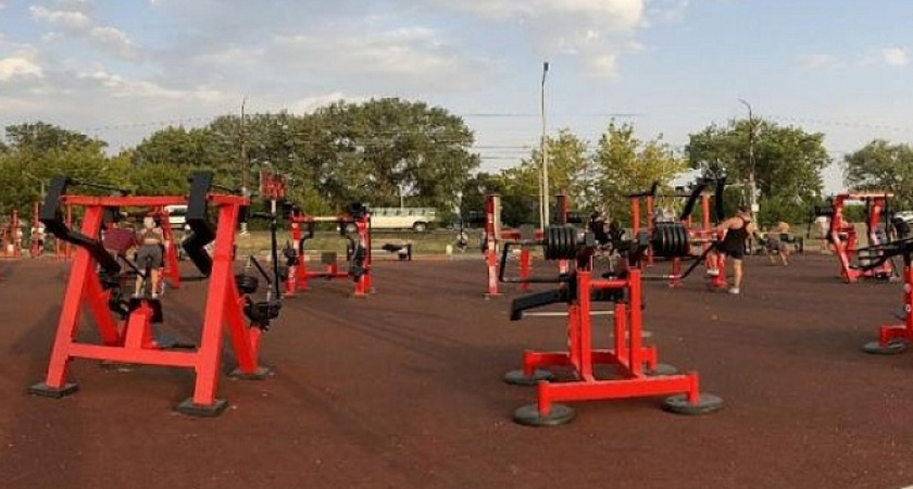 Город забетонирует площадку, а инвестор купит и поставит тренажеры: появились подробности обустройства народного фитнес-парка в Новороссийске