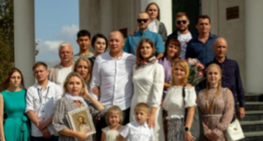 «Встать на ноги помогла любовь жены!»: новороссийцы венчались по возвращению главы семейства с СВО с ранением – невероятная история любви