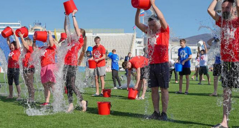 В Новороссийске прошли массовые обливания водой