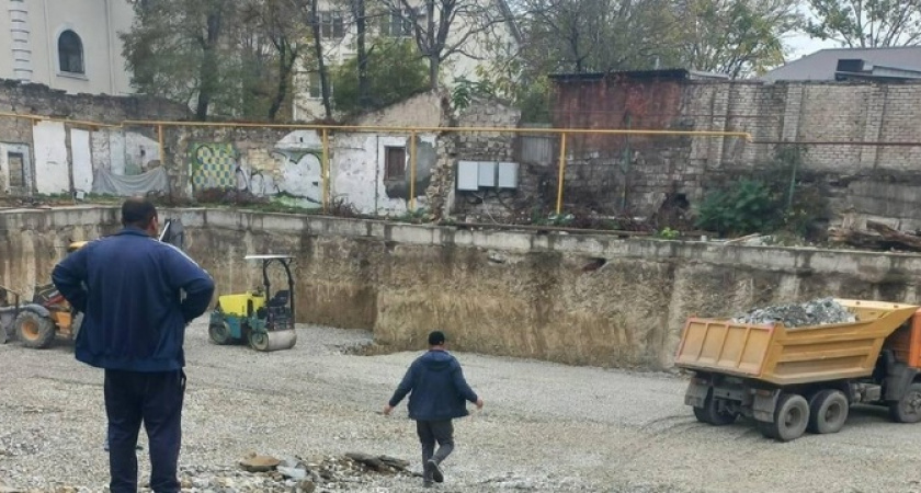 В центре Новороссийска началось строительство выставочно-офисного центра