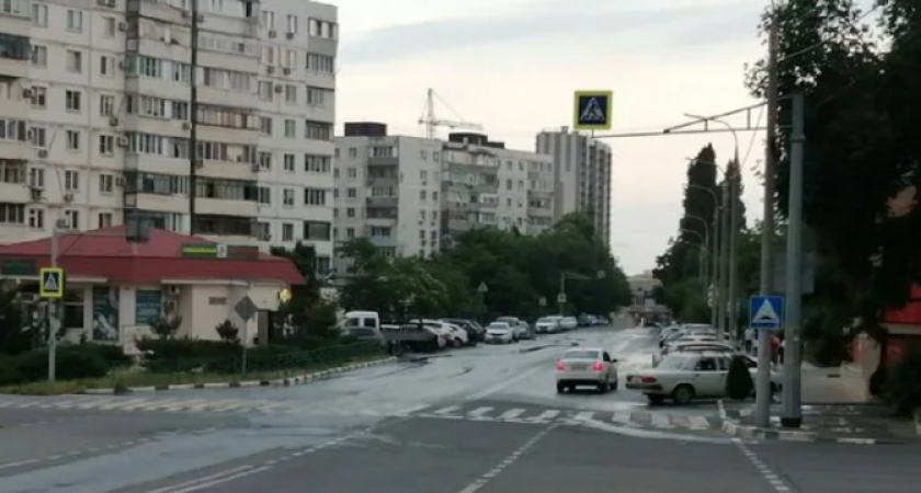 Выделенная полоса для общественного транспорта и новая разметка: на улице Куникова меняется организация дорожного движения