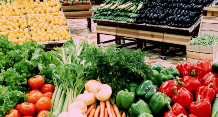 Летний салат зимой: сколько стоят овощи на рынках Новороссийска