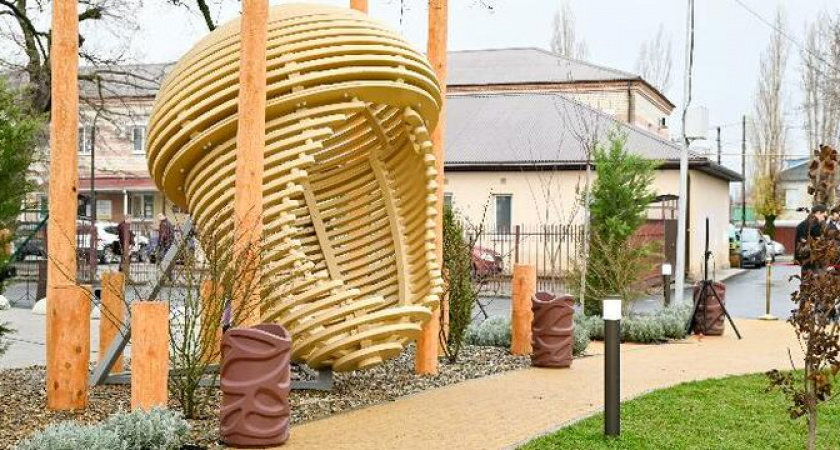 В экопарке «Дубрава» в Новороссийске погибли многие деревья и кустарники из-за некачественной системы автополива и почвы