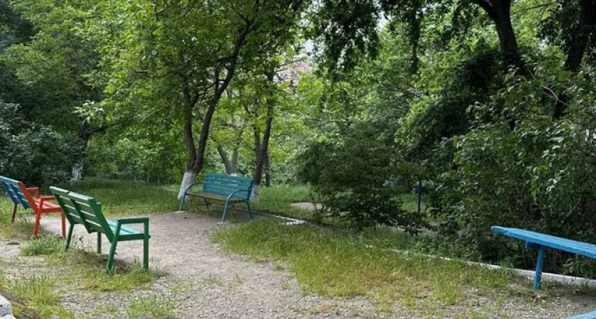 Хотели благоустройство - получат бетон: во дворе новороссийской многоэтажки вместо площадки появится парковка 