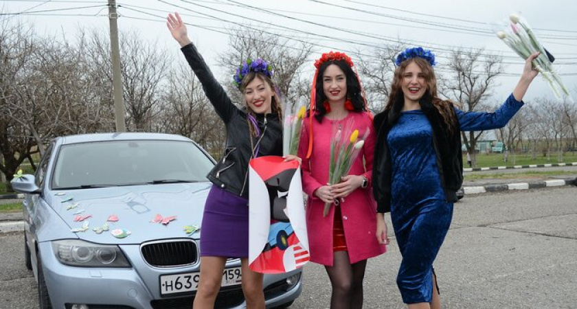 Дамы рулят: в Новороссийске пройдет автозаезд в честь 8 Марта по самым красивым местам города