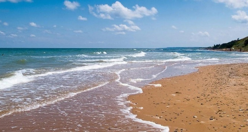 Всё в медузах и по щиколотку: неизвестные факты о главном лягушатнике России - Азовском море