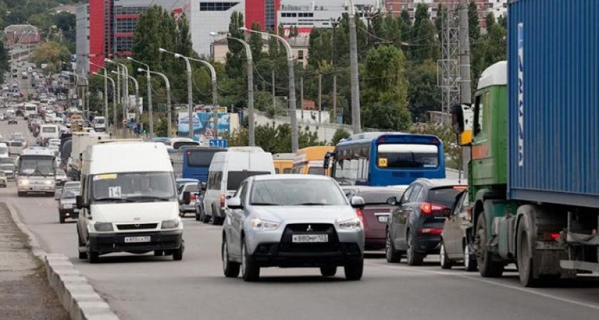 Новые «лежаки» и знаки: автомобилистов Новороссийска ждут изменения на дорогах