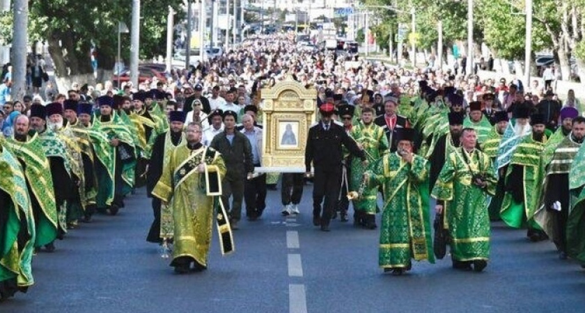 В Новороссийске 8 октября перекроют дороги из-за Крестного хода: список улиц