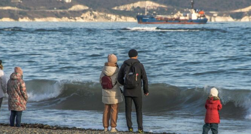 Зарплата 60 000 рублей, снижение безработицы и рост промышленности: власти Новороссийска рассказали об успехах города за год