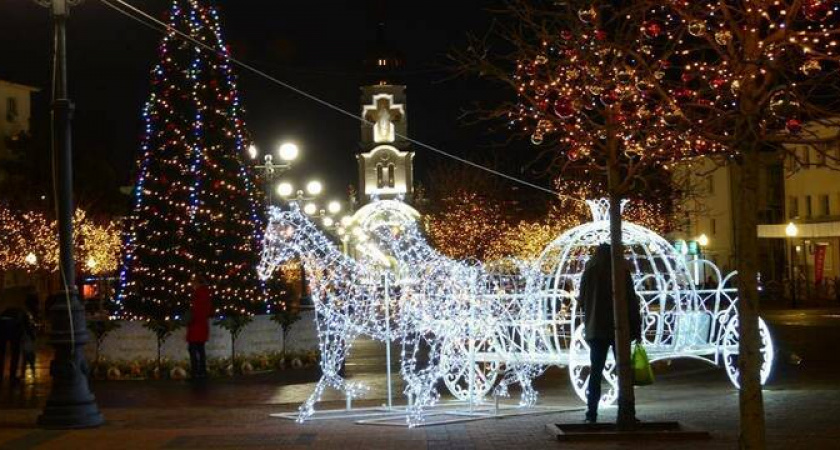 На украшение Центрального района Новороссийска к Новому году потратят около 500 тысяч рублей