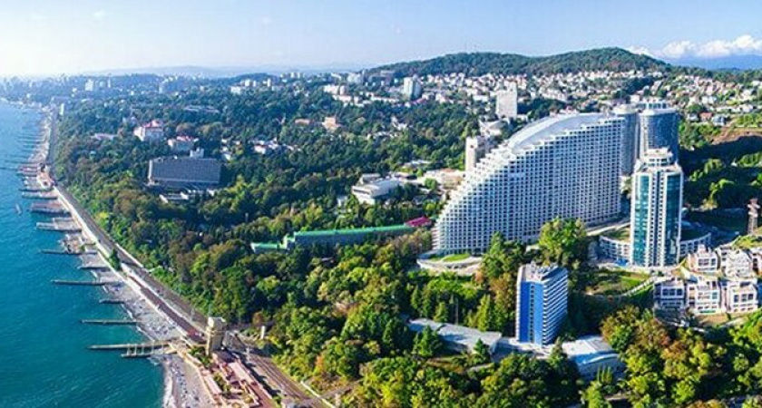 Безумно дорого и скучно: гламурные туристы из Москвы в шоке от отдыха в Сочи - честный отзыв