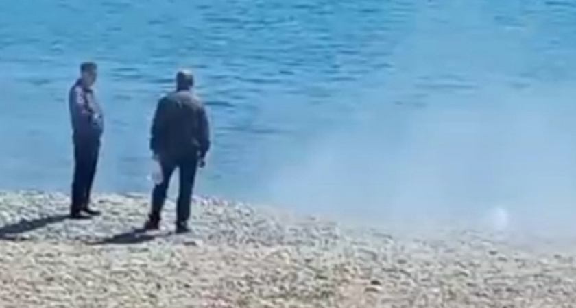 В Новороссийске на пляже «Нептун» забил горячий источник