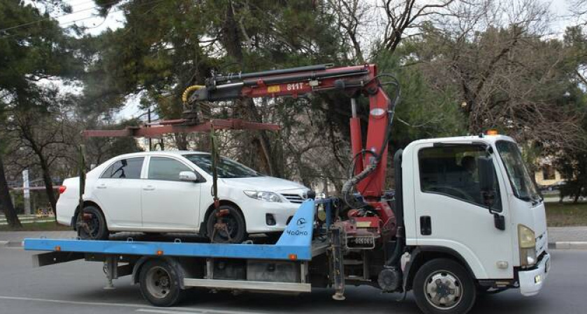В День Победы будут эвакуировать автомобили с центральных улиц города: где нельзя парковаться