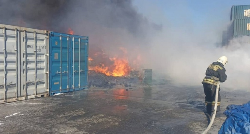 Пожар в Восточном районе Новороссийска потушили: транспортная прокуратура организовала проверку по факту возгорания