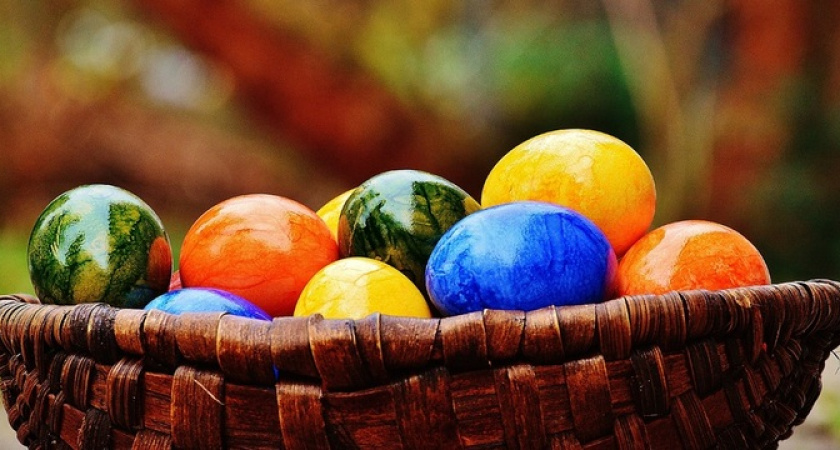 Яйца внутри не покрасятся: самые красивые и практичные способы