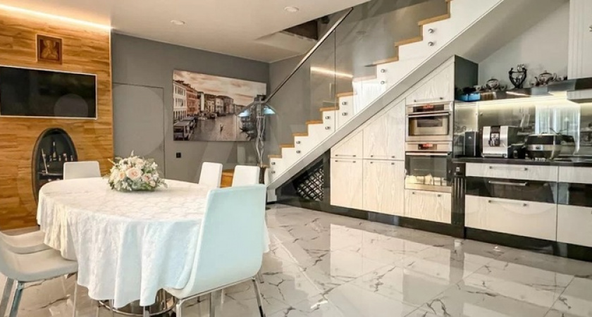 «С нотками красот времен египетских фараонов»: В Новороссийске продается одна из самых дорогих квартир в ЮФО, ее цена 75 миллионов рублей