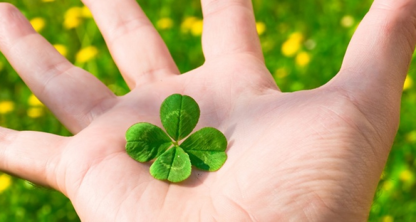 Фортуна подбросит коробку с деньгами: Глоба рассказал, кому в марте широко улыбнется удача