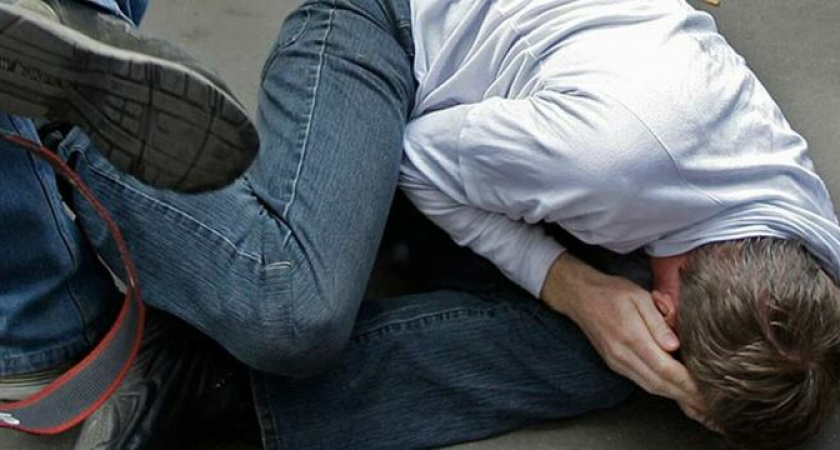 В Новороссийске водитель маршрутки избил двух подростков