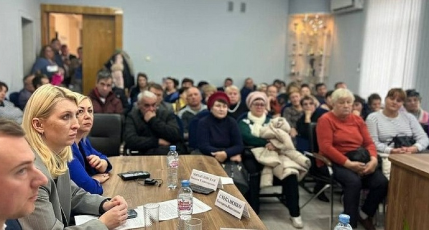 В Новороссийске устранят пересечения земель с лесным фоном и исключат участки, на которых построены дома из перечня особо ценных угодий: результаты публичных слушаний по генплану