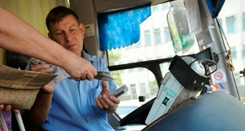 «Карта в стоп-листе»: новороссийцам надоело дважды платить за одну поездку в маршрутке и слушать байки водителей
