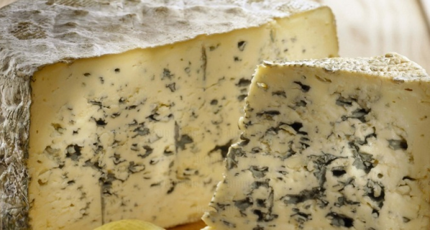 Роскачество: не весь сыр с плесенью безопасен