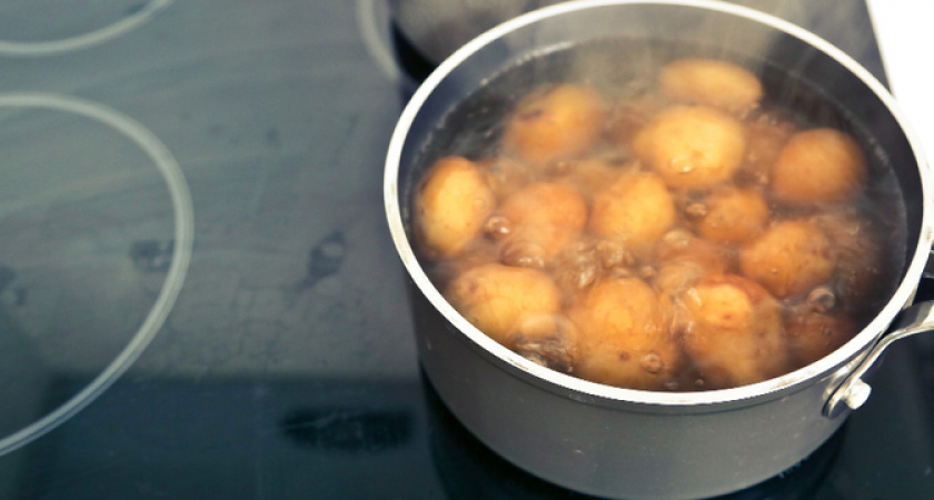 Эксперты объявили главные ошибки при варке картошки