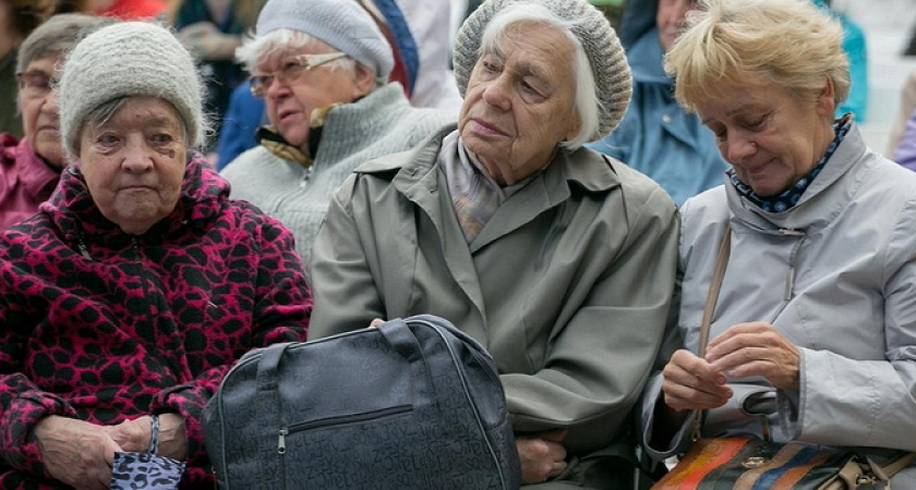 Теперь будет запрещено. Пенсионеров, у которых есть телефон, ждет новое правило с 27 февраля