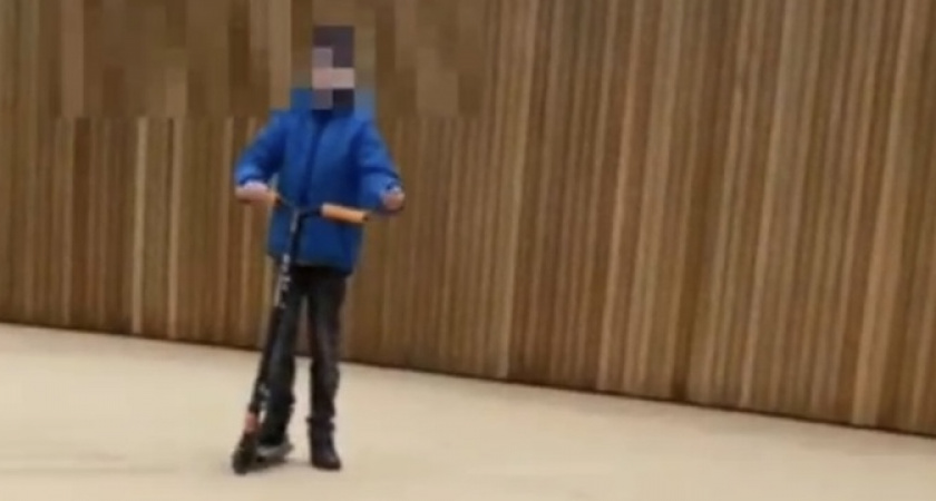 «Никого не слушает, посылает взрослых»: дети принялись разрушать новые конструкции в парке Фрунзе Новороссийска