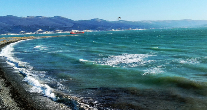 В районе пляжа Алексино в Новороссийске водолазы нашли корабельную мину