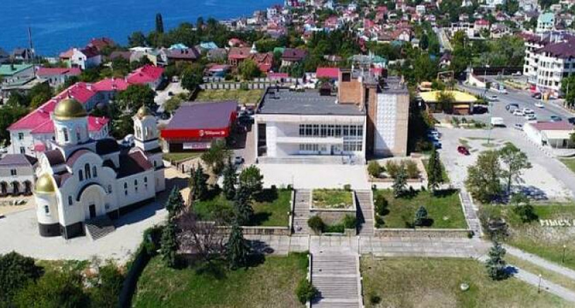 В Новороссийске предлагают решать индивидуально, кому можно строить гостиницы, ТЦ и рестораны, а кому нельзя