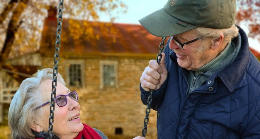 Проверят квартиру каждого: пенсионеров, которым от 55 до 80 лет, ждет сюрприз с 9 апреля
