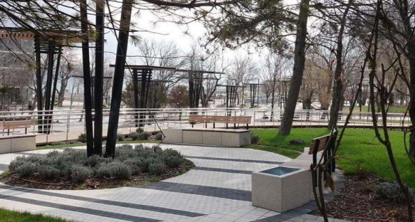 Ожидание и реальность: сравним проект реконструкции парка Фрунзе в Новороссийске с получившейся картиной