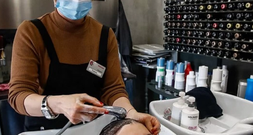 Сегодня в Новороссийске открылись парикмахерские, автомойки и непродовольственные магазины