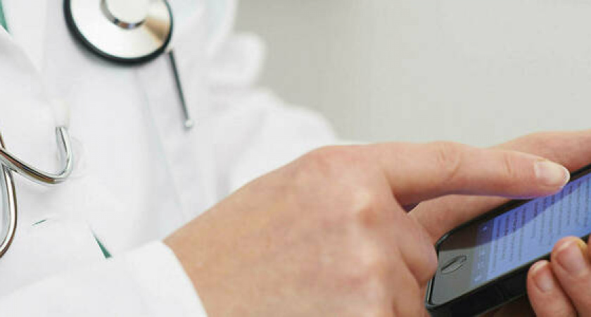 Работников поликлиник и больниц Новороссийска заставляют хвалить сферу здравоохранения в соцсетях. Они должны писать лестные комментарии, делать скриншоты и отправлять их на проверку