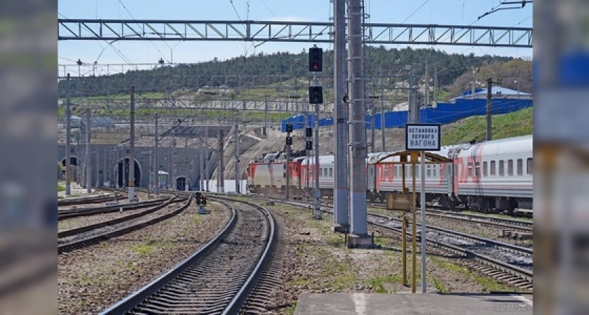Под железнодорожным переездом в поселке Гайдук появится  транспортно-пешеходный тоннель
