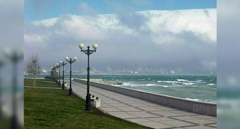 Внимание: штормовое!  Новороссийцев предупреждают об усилении ветра
