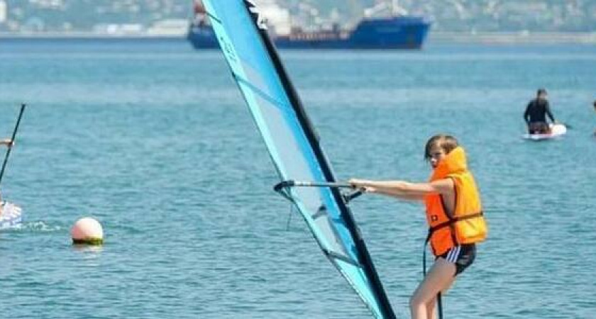 На серфстанции «Норд-Ост» в Новороссийске прошел тестовый заезд на сапбордах