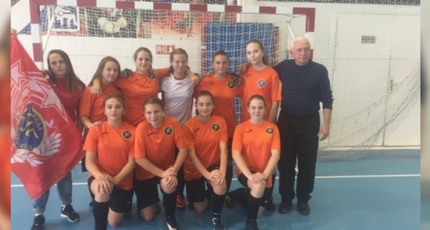 Девочки-футболистки из Новороссийска поборются за звание лучшей команды края