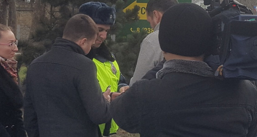 Приставы арестовали на дорогах Новороссийска автомобиль за долги