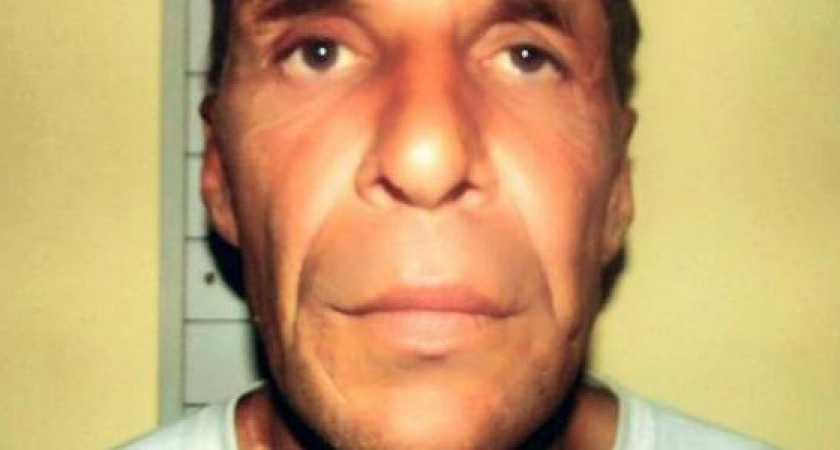 Полиция Новороссийска разыскивает мужчину в черной ветровке