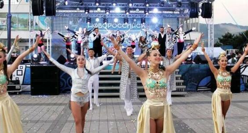 Пиротехническое шоу, дегустации и розыгрыши призов: завтра в Новороссийске празднуют открытие курортного сезона