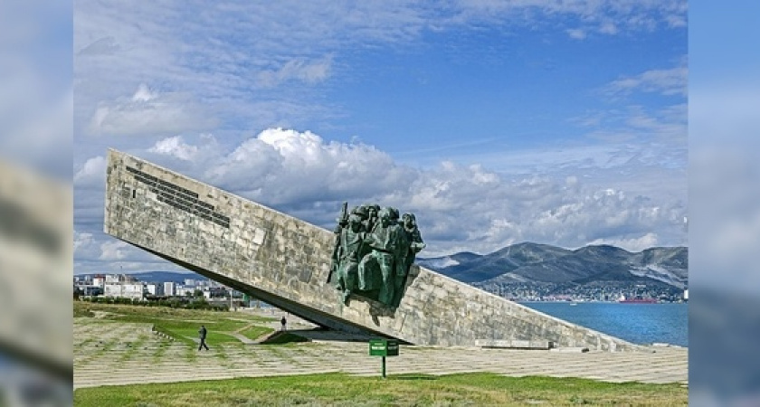 Морской бой и авиация: в Новороссийске на «Малой Земле» пройдет реконструкция военных действий с участием боевой техники