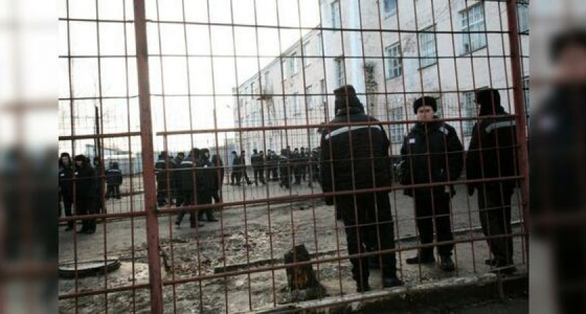 «Жег окурками кожу, до смерти забивал на глазах у родной матери»: новороссиец, истязавший 8-летнюю падчерицу, отправился за решетку