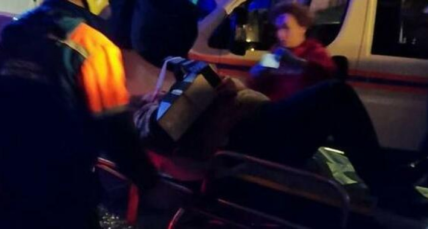 Пострадавших в ДТП на Элеваторной из машины извлекали спасатели