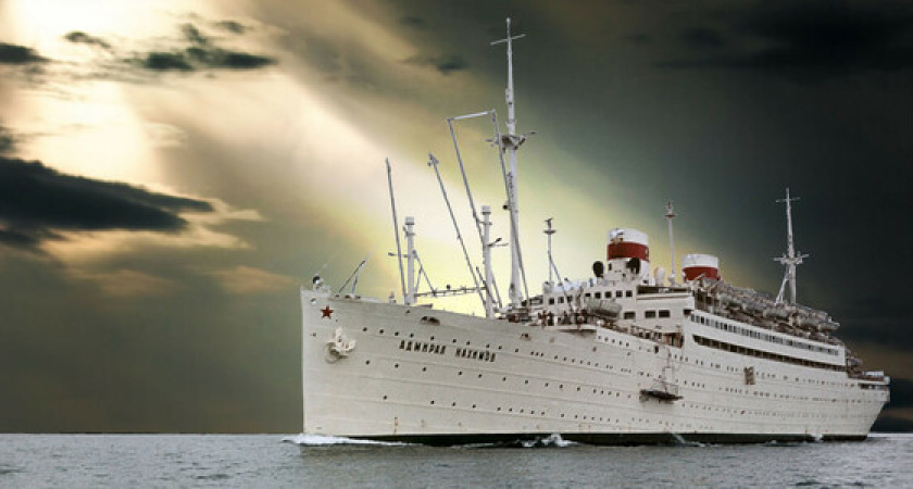 Гриф «Совершенно секретно» и «похоронный» причал: 13 трагических фотографий и фактов о крушении теплохода «Адмирал Нахимов» у берегов Новороссийска