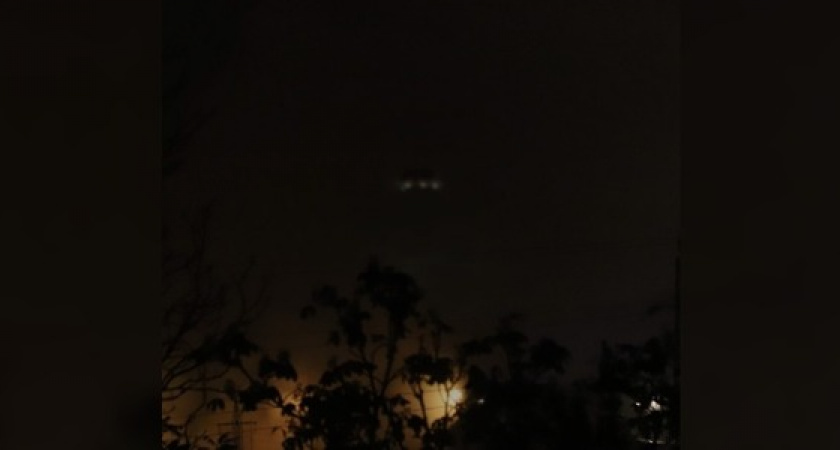 Жители Кубани заметили в ночном небе НЛО