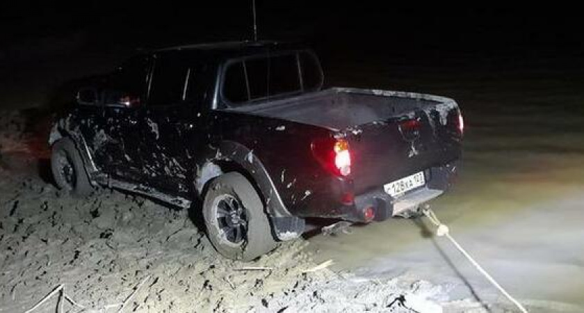 "Легендарный УАЗ вытащил японский автомобиль": спасатели Новороссийска работали на Владимирском водохранилище